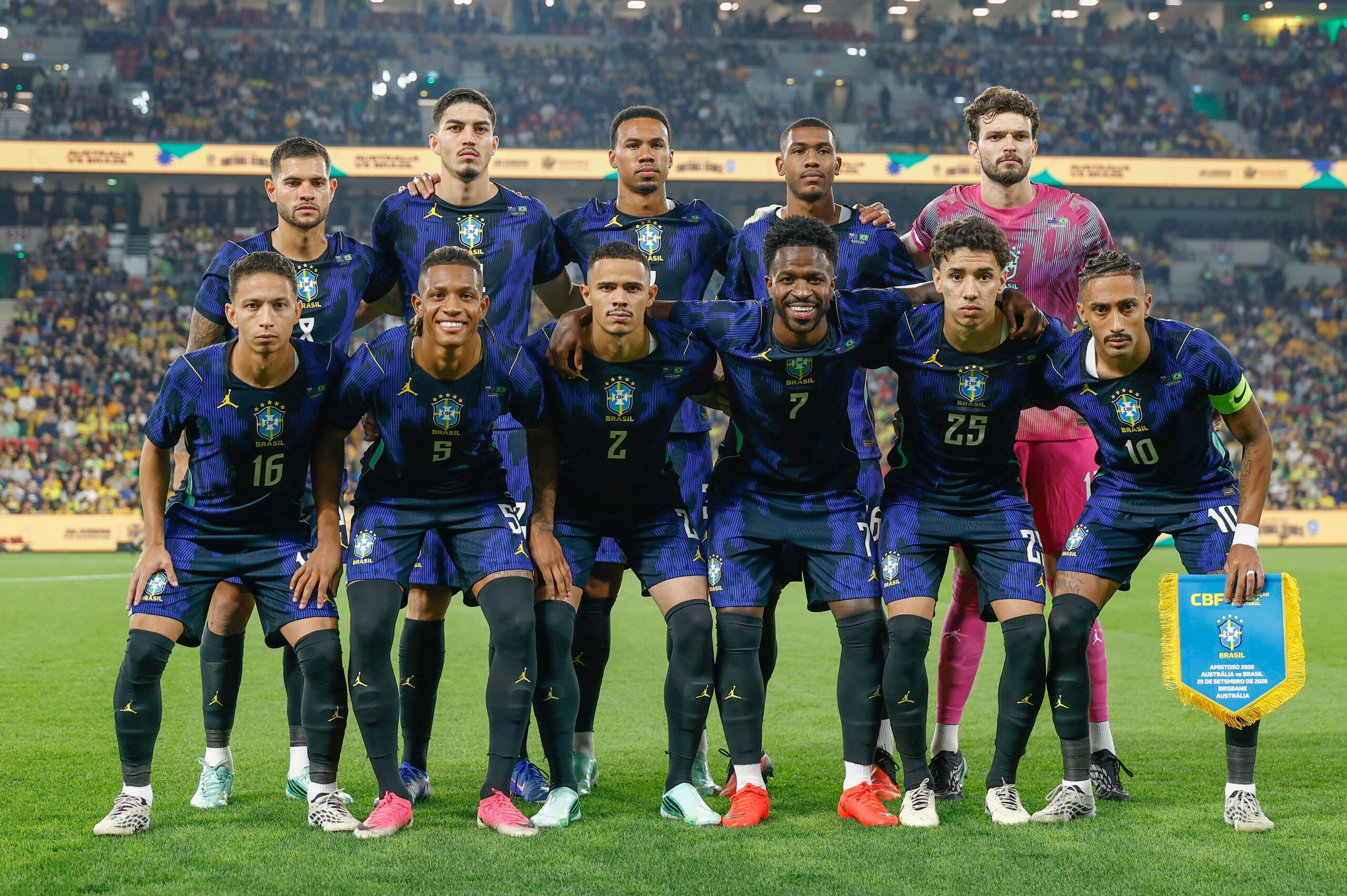 Brasil vence Austrália por 4 a 2 sob elogios de Ancelotti e com testes táticos