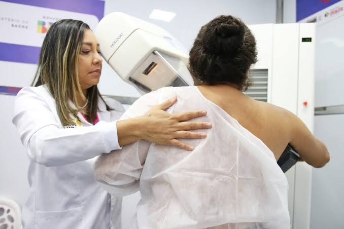 Outubro Rosa: Sesab abre agendamento para 40 mil mamografias gratuitas em Salvador