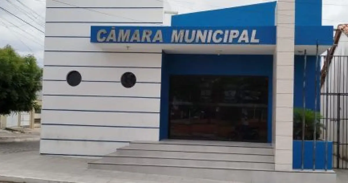 TCM suspende contrato de R$ 100 mil da Câmara de Queimadas com escritório de procurador do município