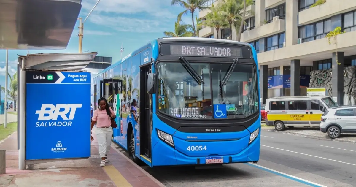 Ônibus de Salvador terão pagamento por QR Code a partir deste sábado (17); entenda a mudança