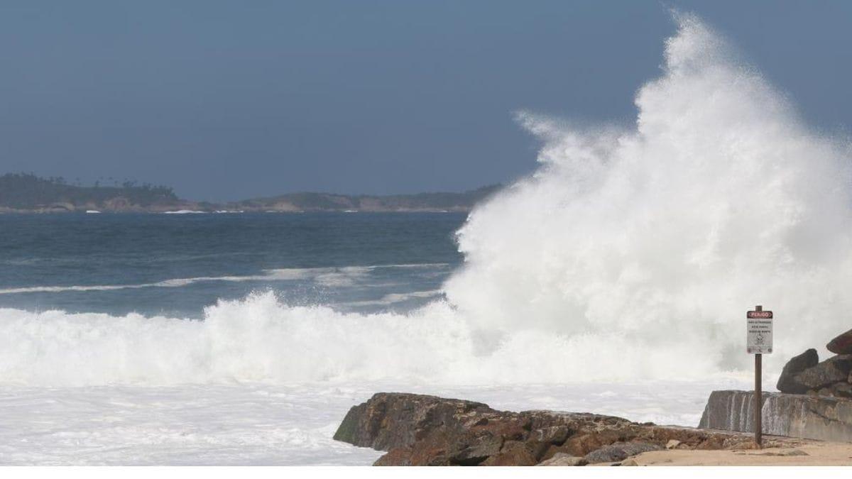 Marinha alerta para ondas de até 2,5 metros no litoral de São Paulo e Rio de Janeiro