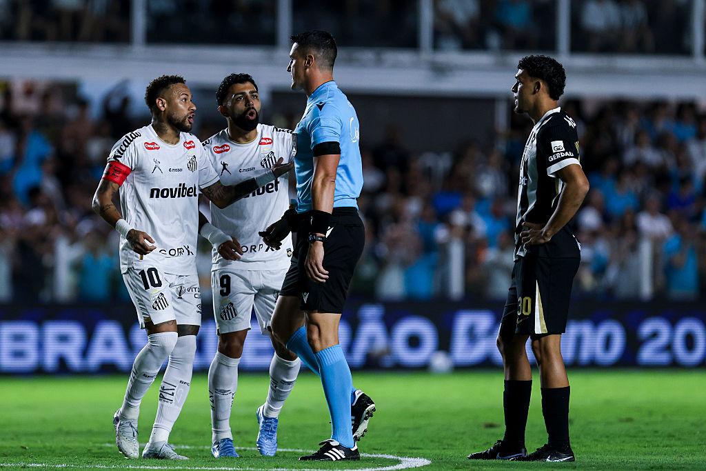 Bahia sofre empate do Santos nos acréscimos após expulsão de Neymar e deixa escapar vitória na Vila Belmiro