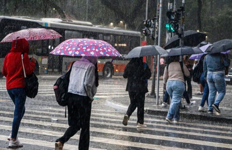 Chuvas em Salvador: Barra registra 90,6 mm em outubro e se aproxima da média histórica do mês