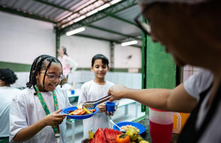 Ultraprocessados representam 30% das calorias de crianças; escolas de Salvador incentivam alimentação saudável