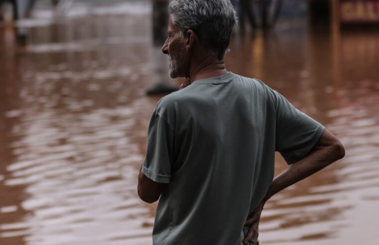 Fortes chuvas deixam moradores desalojados e causam estragos em São Paulo