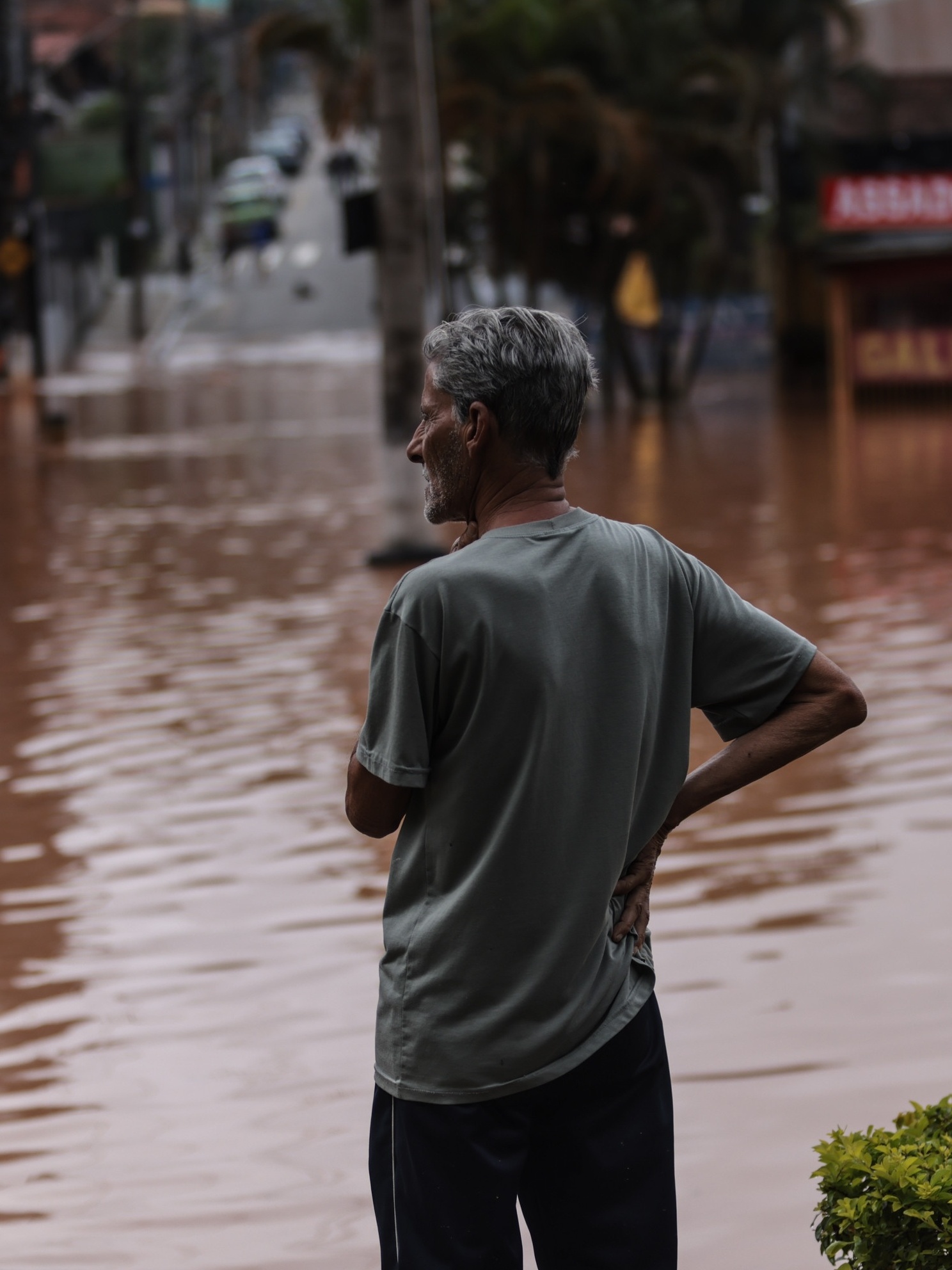 Fortes chuvas deixam moradores desalojados e causam estragos em São Paulo