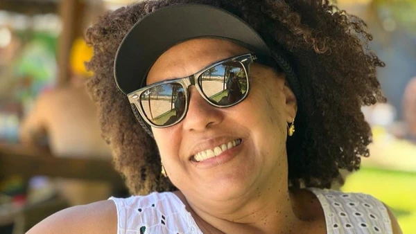 Produtora de shows de Djavan e Caetano é vítima de racismo em restaurante da Barra: ‘É revoltante