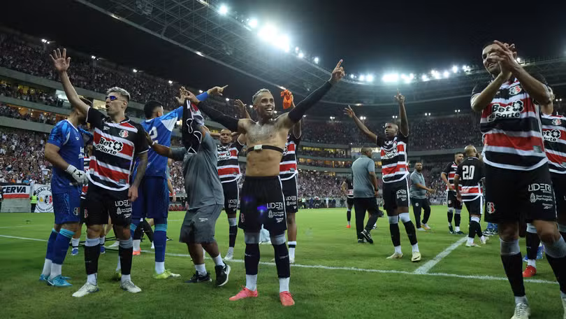 Favela ê, favela! Santa Cruz empata com o Maringá e está de volta para Série B do Campeonato Brasileiro